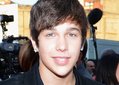 OJOJ! Austin Mahone: Dvakrat že ni naredil vozniškega izpita!