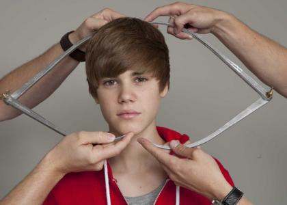 FOTO: Justin Bieber: Dobil bo voščeno različico samega sebe!