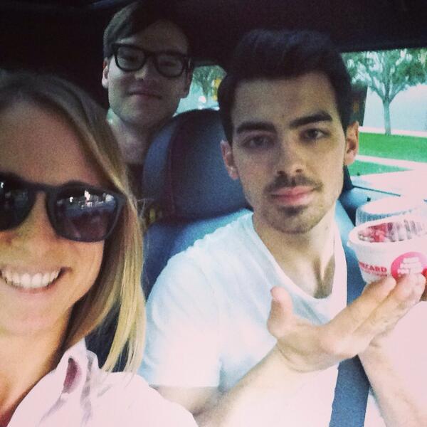 Joe Jonas: Postal je taksist!