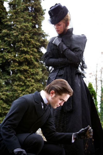 Robert Pattinson: Dekleta so navdušena nad njegovim novim filmom Bel Ami!