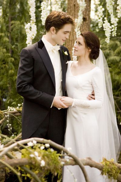 Rob Pattinson: Kristen je bila med snemanjem poroke pod stresom!
