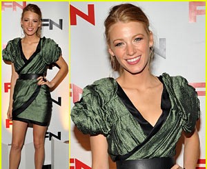 FOTO: Blake Lively v kratki oblekici pokazala svoje fantastične noge!