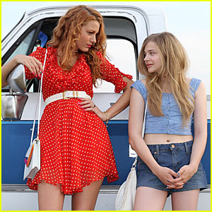 Foto: Blake Lively ima nove slike s filma, kjer je rdečelaska!