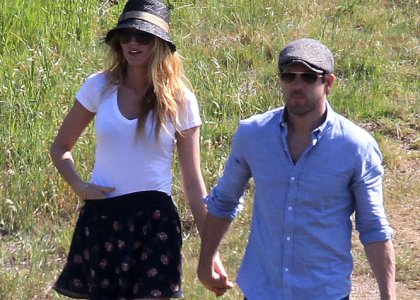 Foto: Blake Lively: Prvič ujeta z roko v roki z Ryanom Reynoldsom!