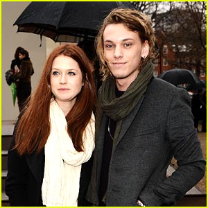 Bonnie Wright je srečno zaljubljena