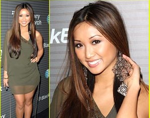 Brenda Song: Čudovita v olivni barvi