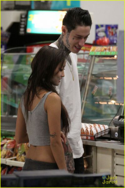 Vroče! Brenda Song in brat Miley Cyrus ponovno skupaj?!