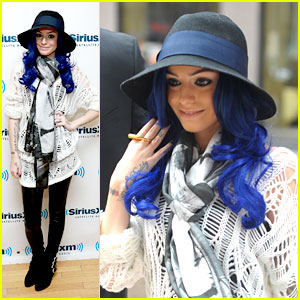 Vroče! Cher Lloyd: Šokirala je z modrimi lasmi!