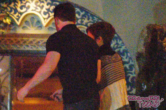 FOTO: Lily in Chris vendarle ujeta na zmenku!