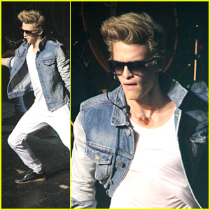 Vroče! Cody Simpson: Piše svojo knjigo!
