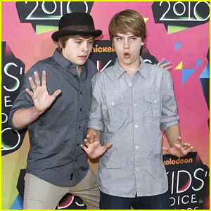 Dylan in Cole Sprouse na KCA