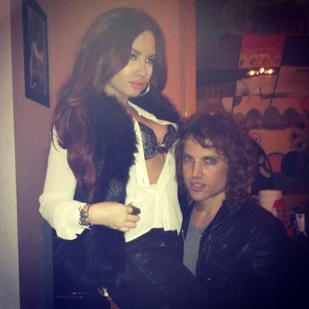 Vroče! Demi Lovato: Na internetu se je znašla njena slika v modrčku!