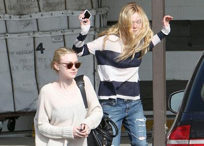 FOTO: Dakota in Elle Fanning: Sestri, ki sta si podobni kot jajce jajcu