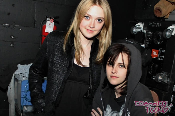 ISKRENO: Je Dakota Fanning skregana s Kristen Stewart?