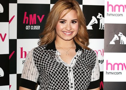 Demi Lovato: Pokopala je očeta!