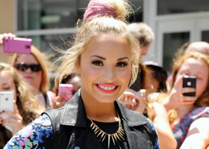 Iskreno! Demi Lovato: Rezala sem si zapestja!