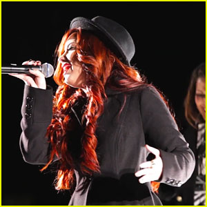 Video: Demi Lovato: Z nastopom presenetila oboževalce!