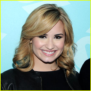 Novo! Demi Lovato: Prihaja njena elektronska knjiga!