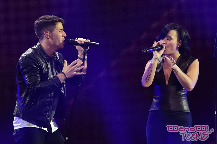 VIDEO! Demi in Nick ponosno zapela duet Avalanche!