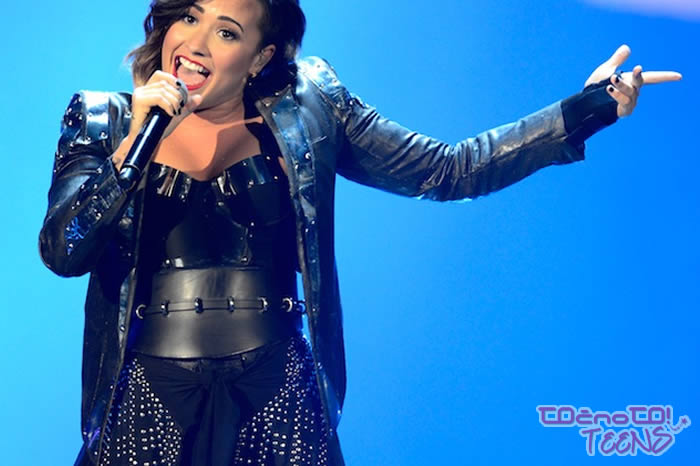 Demi Lovato se je zaročila!