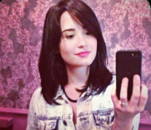 Opa! Demi Lovato: Precej se je postrigla!