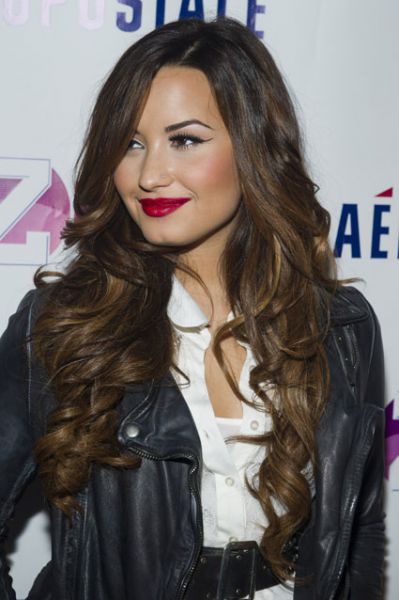 Šok! Demi Lovato: Se je vrnila na stare poti in spet pijančuje?!