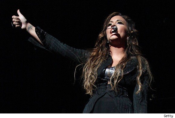 Video: Demi Lovato: Naredila dva videa namenjena oboževalcem