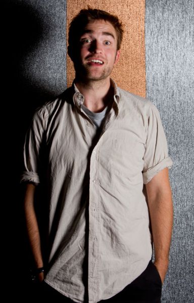 Robert Pattinson: Poglej, kako preboleva Kristen!