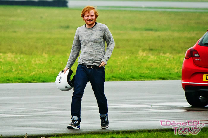 VIDEO! Ed Sheeran v oddaji Top Gear osupnil z vožnjo!