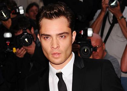 Ed Westwick: Čeprav so ga ujeli z Jessico, zatrjuje, da je samski!