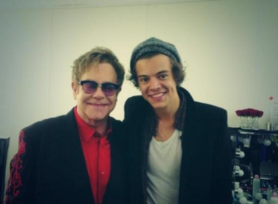 ŠOK! Harry iz 1D: Na koncertu Eltona Johna so ga izžvižgali!