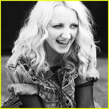 Evanna Lynch: Strah jo je zapustiti 'Harryja Potterja'!