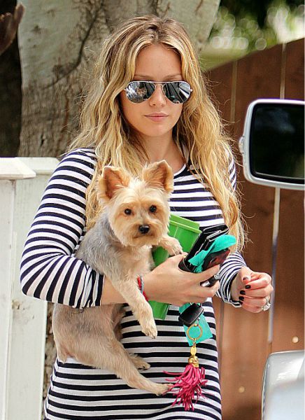 Smešno! Hilary Duff: Plačana je za to, da v filmu NE igra!