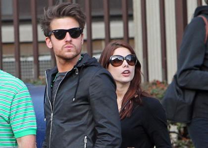FOTO: Ashley Greene ujeta z novim: Je Joea res tako hitro prebolela?!