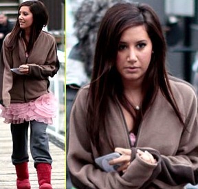 FOTO: Ashley Tisdale: Pod obleko za poroko je oblekla kar trenirko