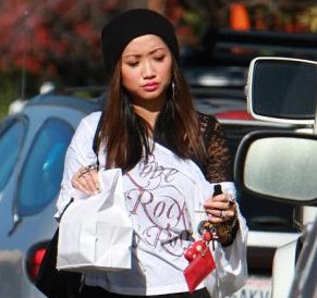 Brenda Song: Oglaševala bo bikinke