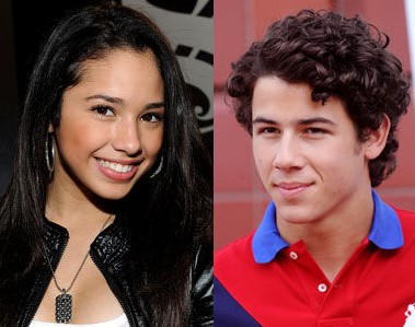 VROČE: Nick Jonas bo sodeloval z nekdanjo punco Justina Bieberja, Jasmine V!