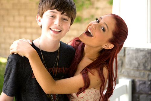 Greyson Chance: Posneti želi duet z Ariano Grande!