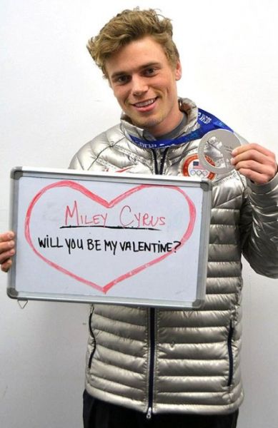 Miley Cyrus: Spogleduje se z olimpijcem!