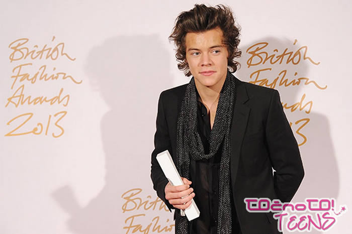 Oboževalka Harryja Stylesa ujela zgoraj brez!