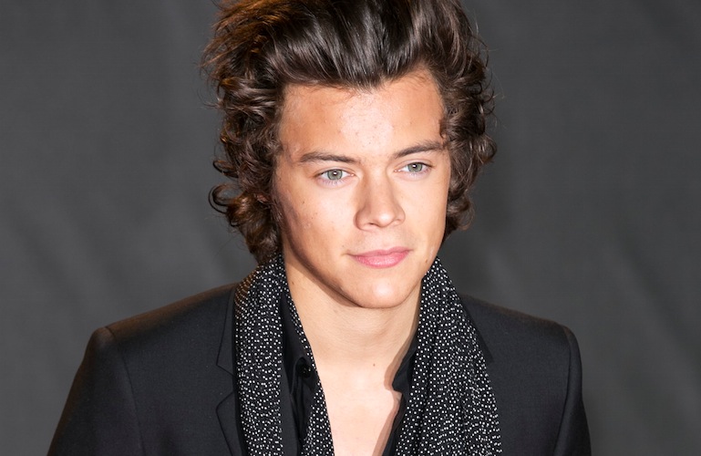 Harry Styles: S kom v resnici hodi?