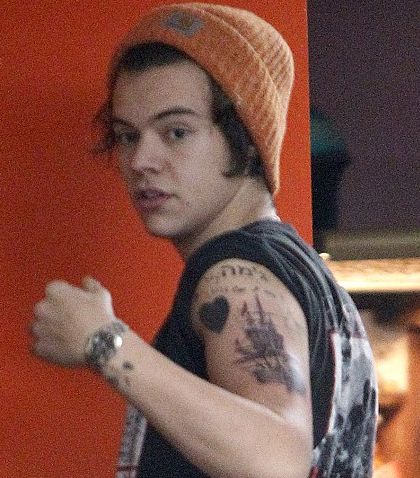 Harry iz 1D: Pretirava s tatuji!