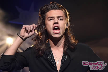 VROČE! Harry Styles sedaj še med Kraljice krika!?