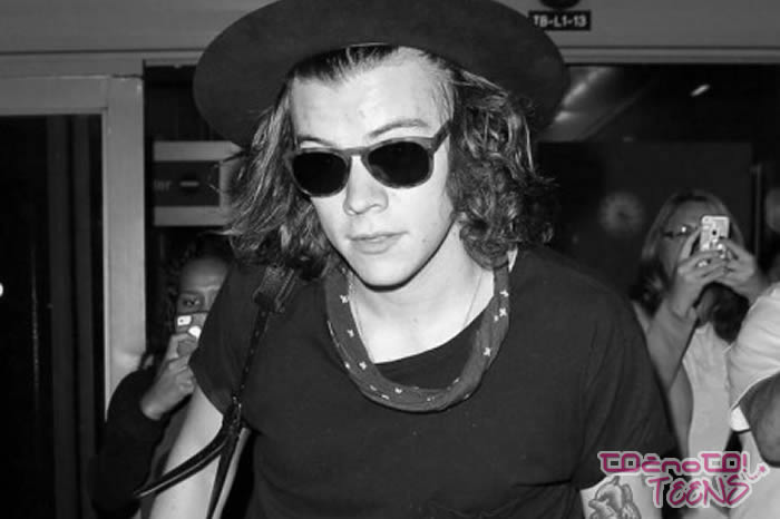 SMRT! Harry Styles žaluje!