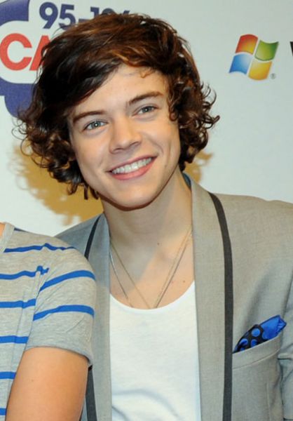 Harry iz 1D: Fant Emme Ostilly prizadet zaradi njunega poljuba!