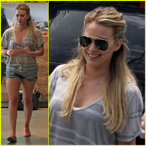FOTO: Hilary Duff: V vročih hlačkah pokazala, da se je malce zredila