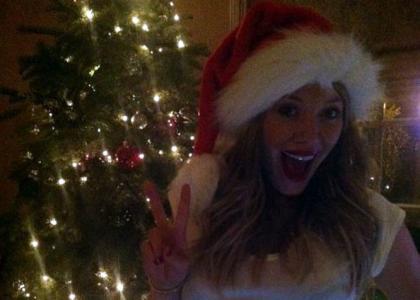 Ljubko! Hilary Duff je poslikala svoj nosečniški trebušček!