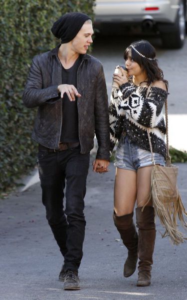 Foto: Vanessa Hudgens: S fantom sta postala neločljiva!
