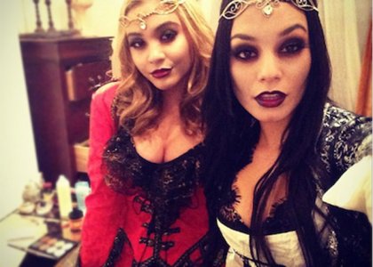 Vau! Vanessa Hudgens: Za noč čarovnic postala seksi vampirka!