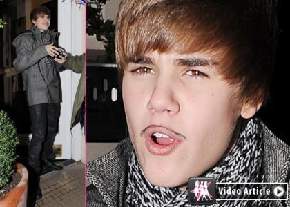 FOTO: Justin Bieber z narisanimi brki